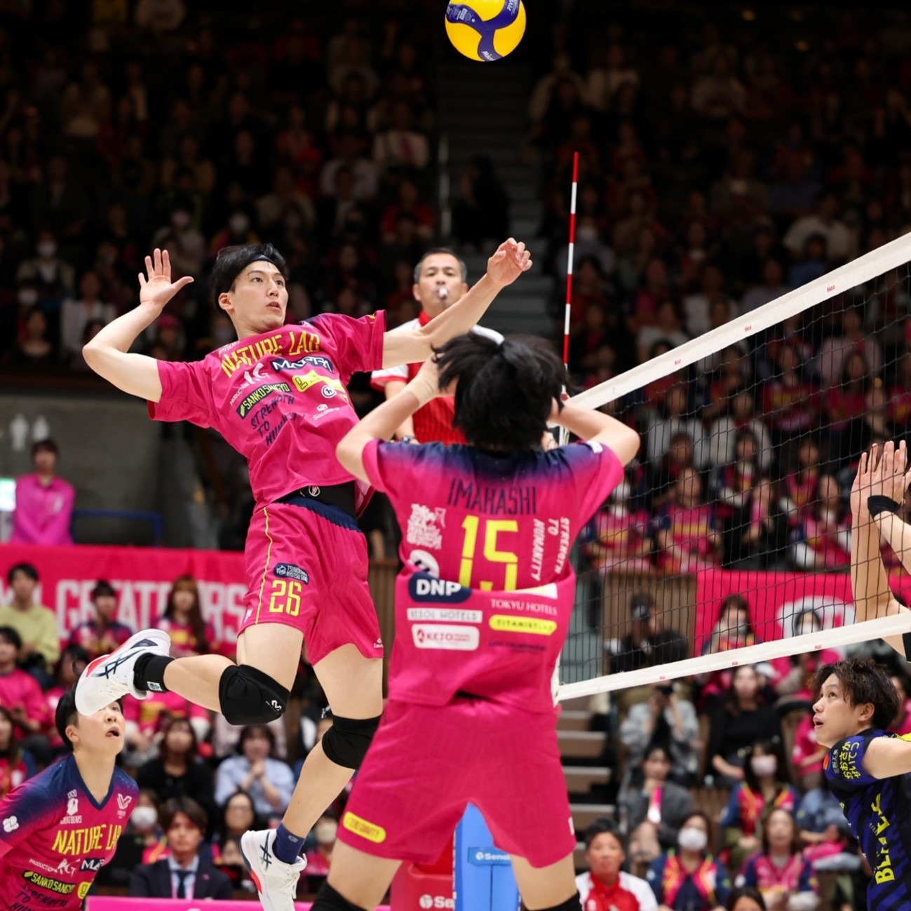 [NBA]阿夫迪亚突破高抛 罗威旱地拔葱空接暴扣